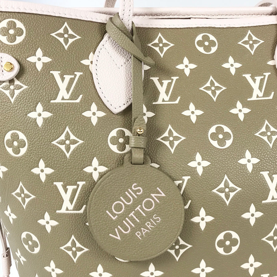 LOUIS VUITTON Tote Bag