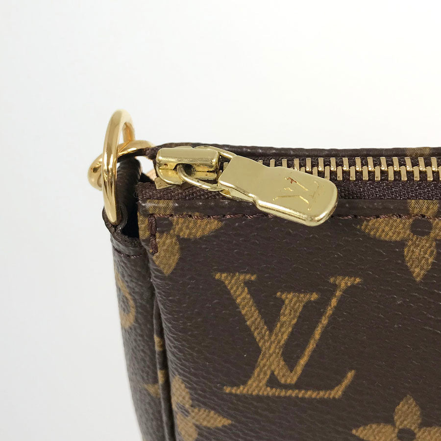 LOUIS VUITTON Pouch