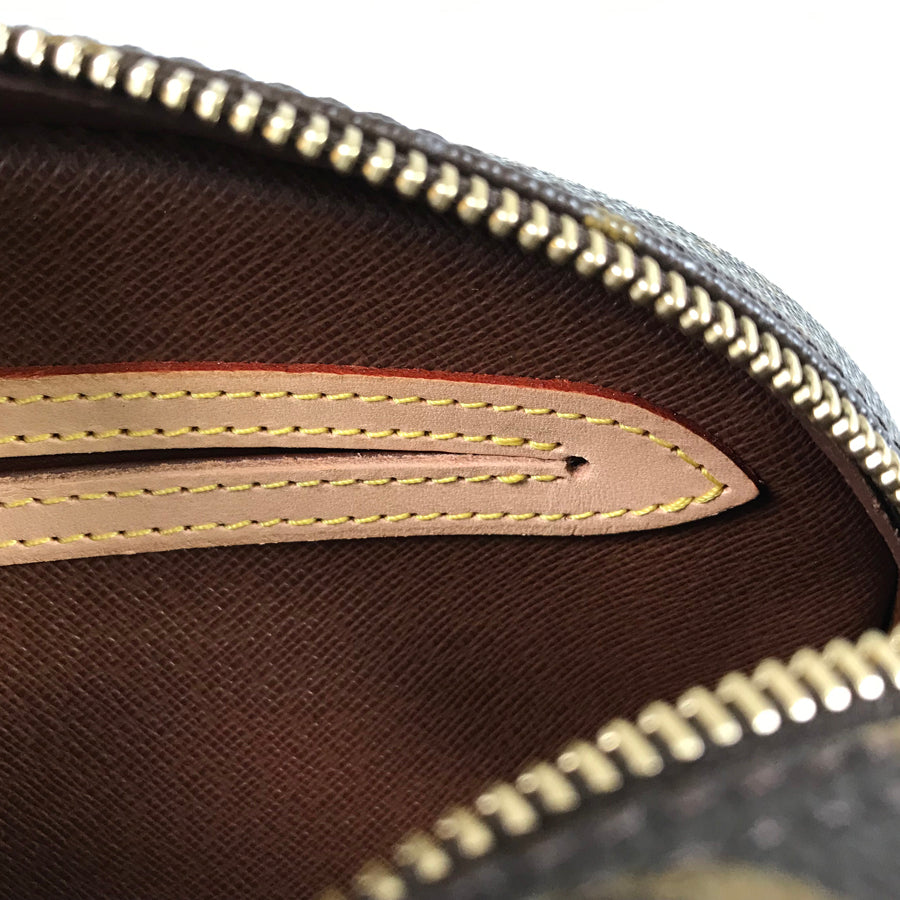 LOUIS VUITTON Monogram Blower M51221 Shoulder bag