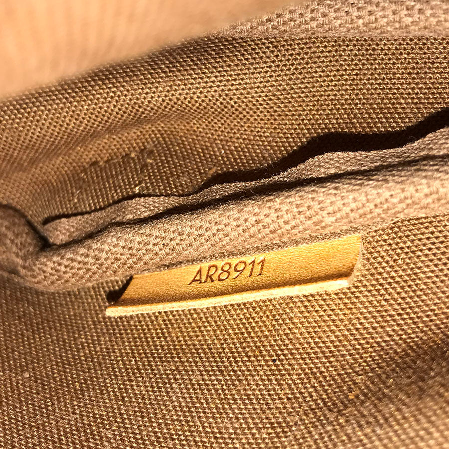 LOUIS VUITTON Monogram Saumur 30 M42256 Shoulder bag