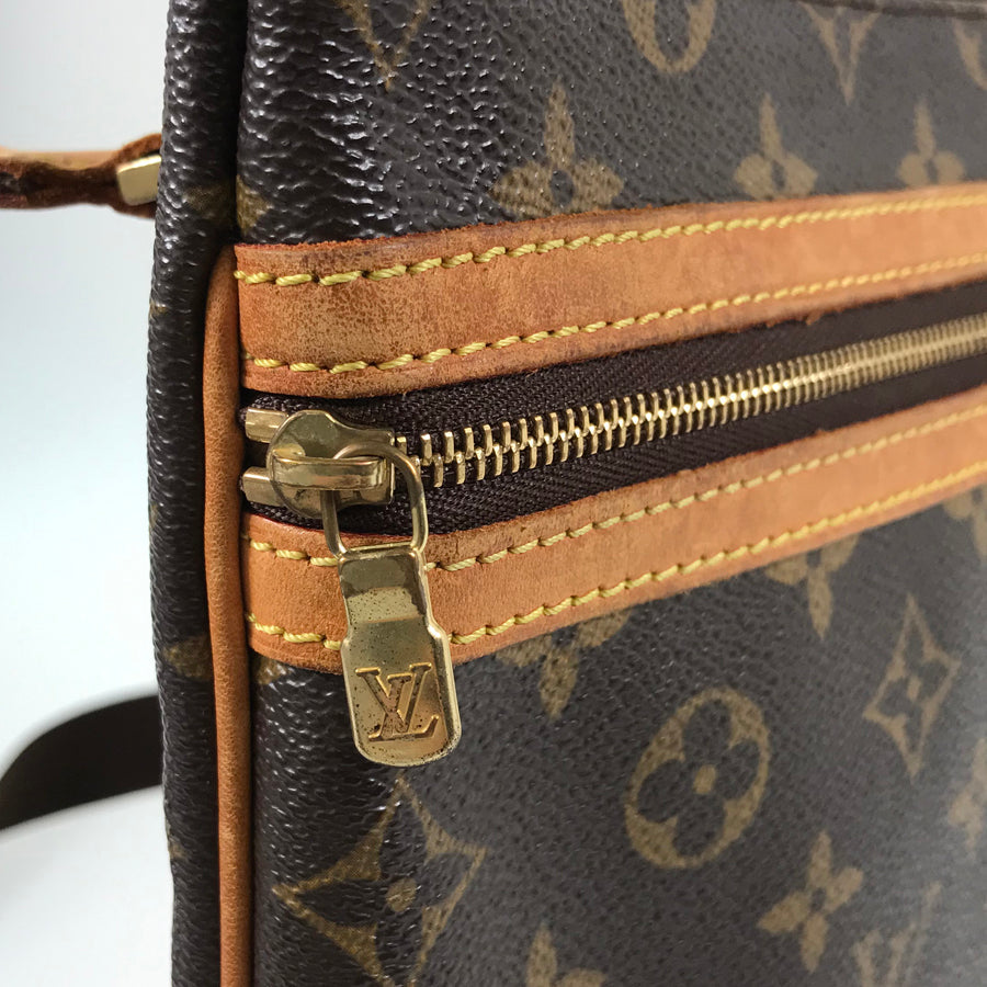 LOUIS VUITTON Monogram Pochette Bosphore M40044 Shoulder bag