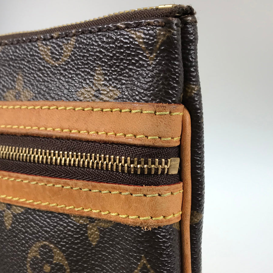 LOUIS VUITTON Monogram Pochette Bosphore M40044 Shoulder bag