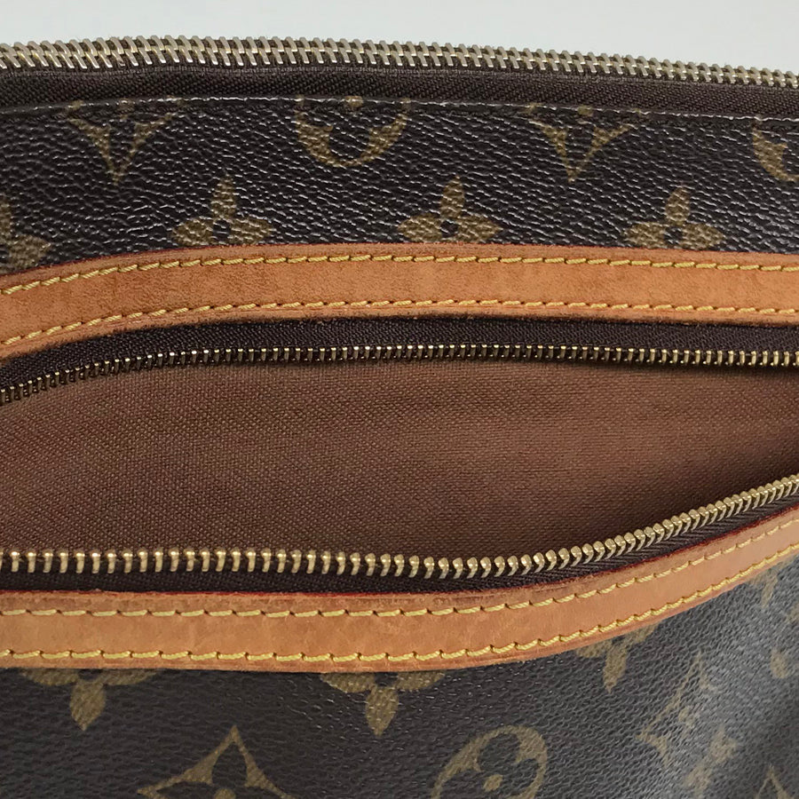 LOUIS VUITTON Monogram Pochette Bosphore M40044 Shoulder bag