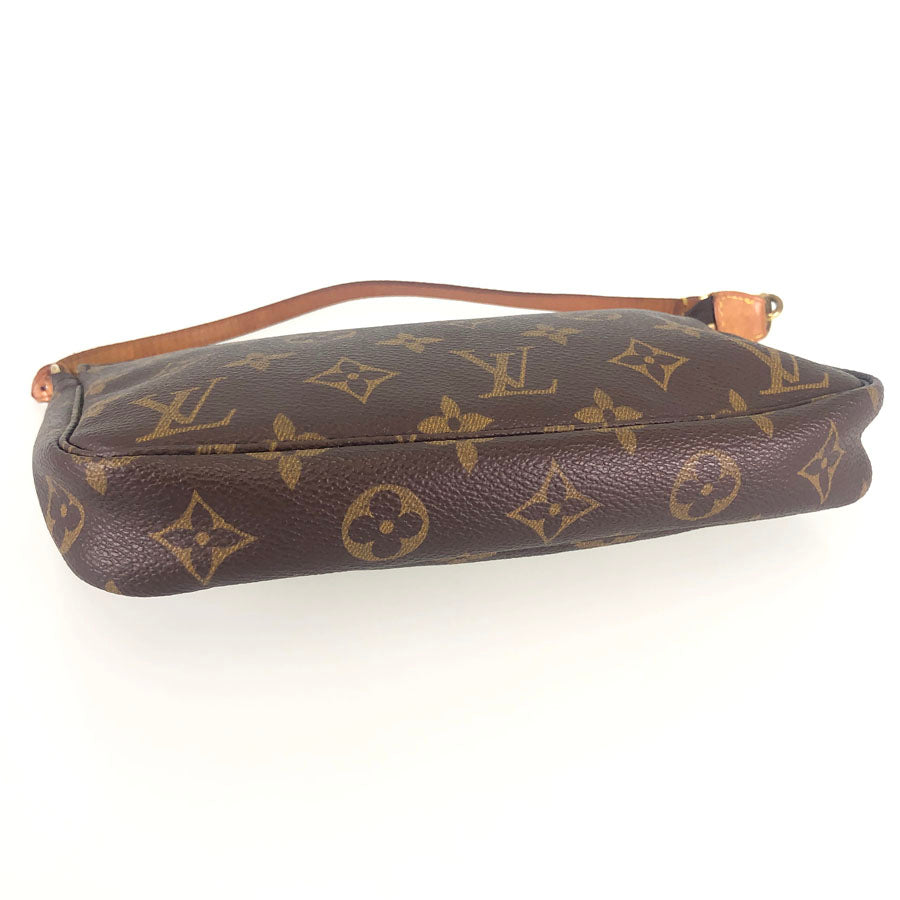 LOUIS VUITTON Pouch