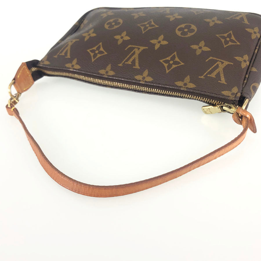 LOUIS VUITTON Pouch