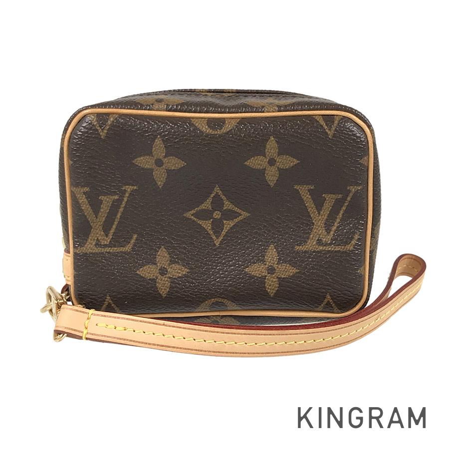 LOUIS VUITTON Pouch