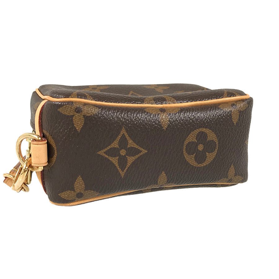 LOUIS VUITTON Pouch