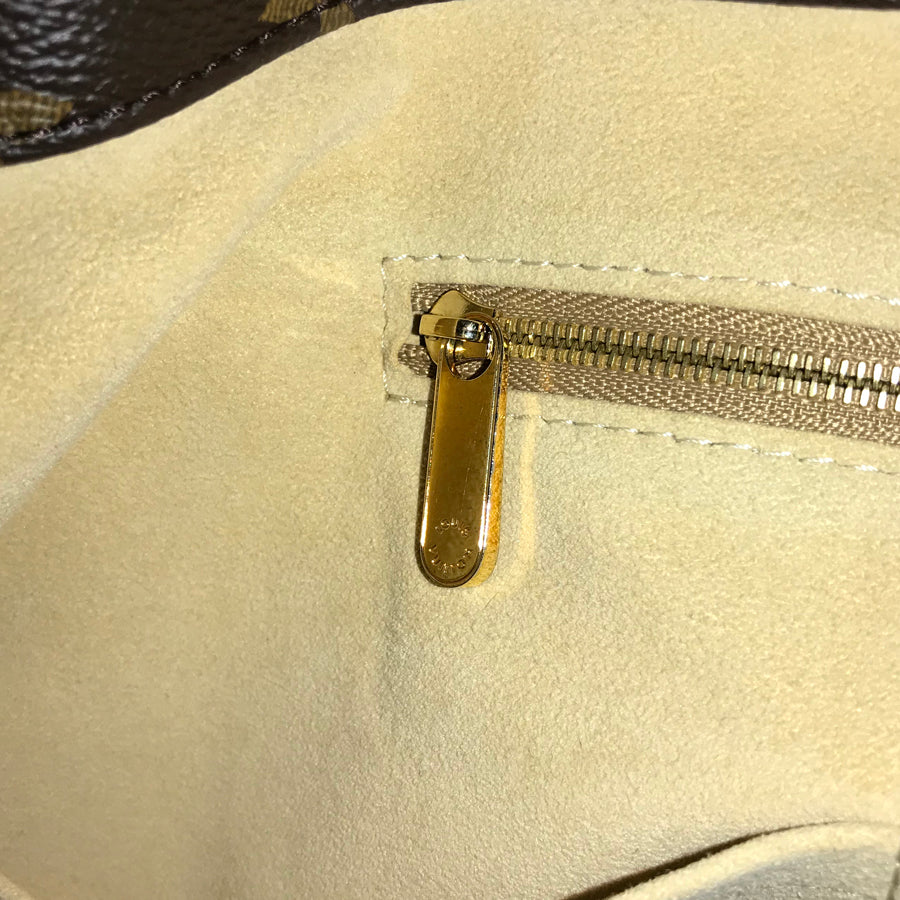 LOUIS VUITTON Monogram Artsy MM M40249 Shoulder bag