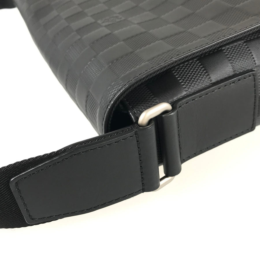 LOUIS VUITTON Damier Amphini District MM N41038 Shoulder bag