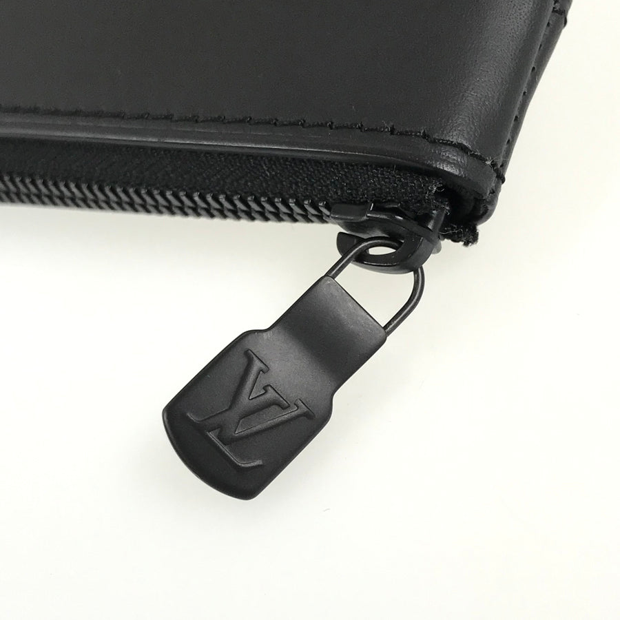 LOUIS VUITTON Clutch bag