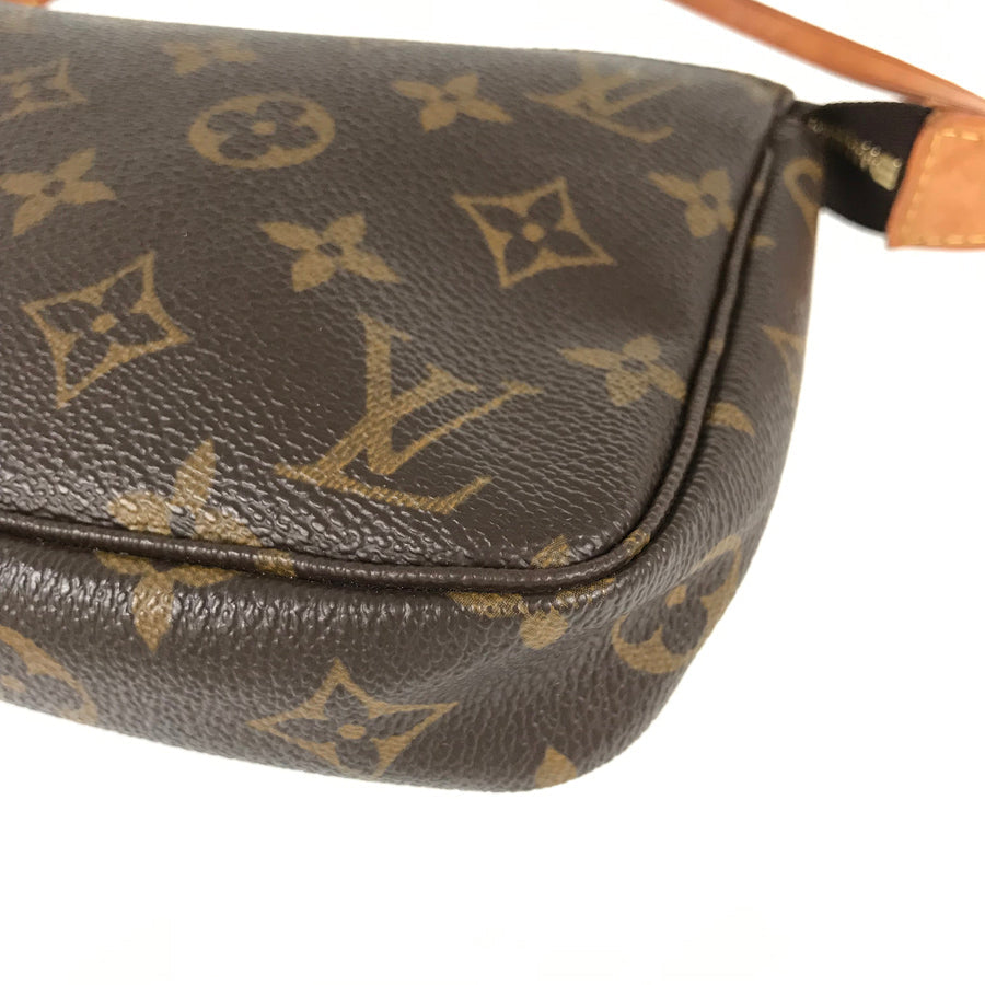 LOUIS VUITTON Pouch