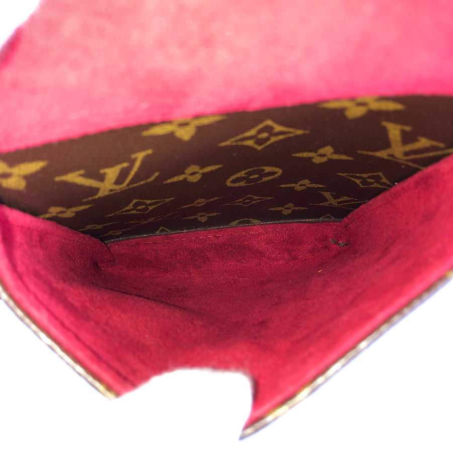 LOUIS VUITTON Shoulder Bag