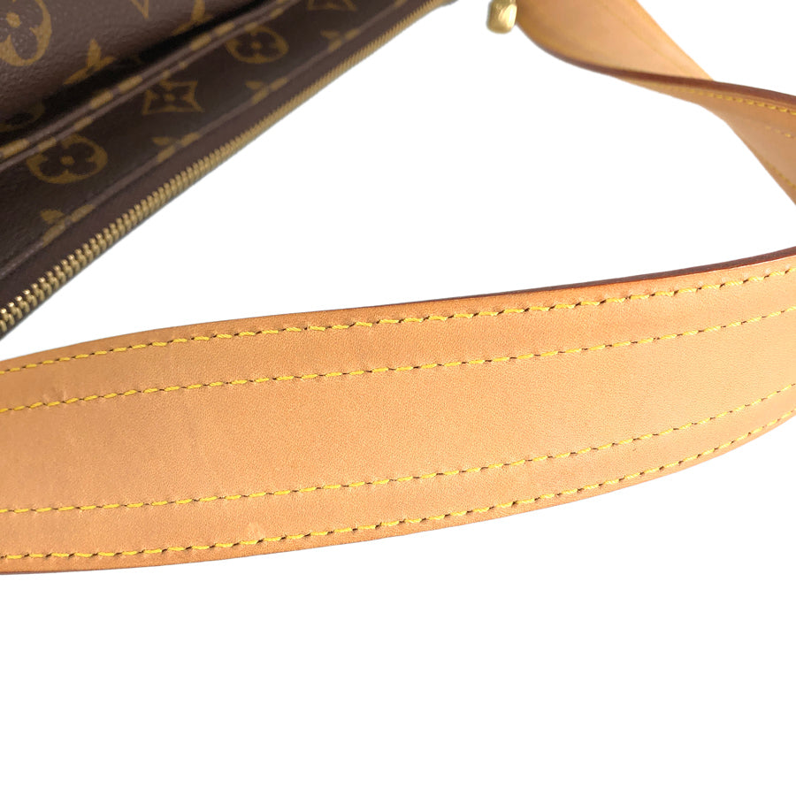 LOUIS VUITTON Shoulder Bag