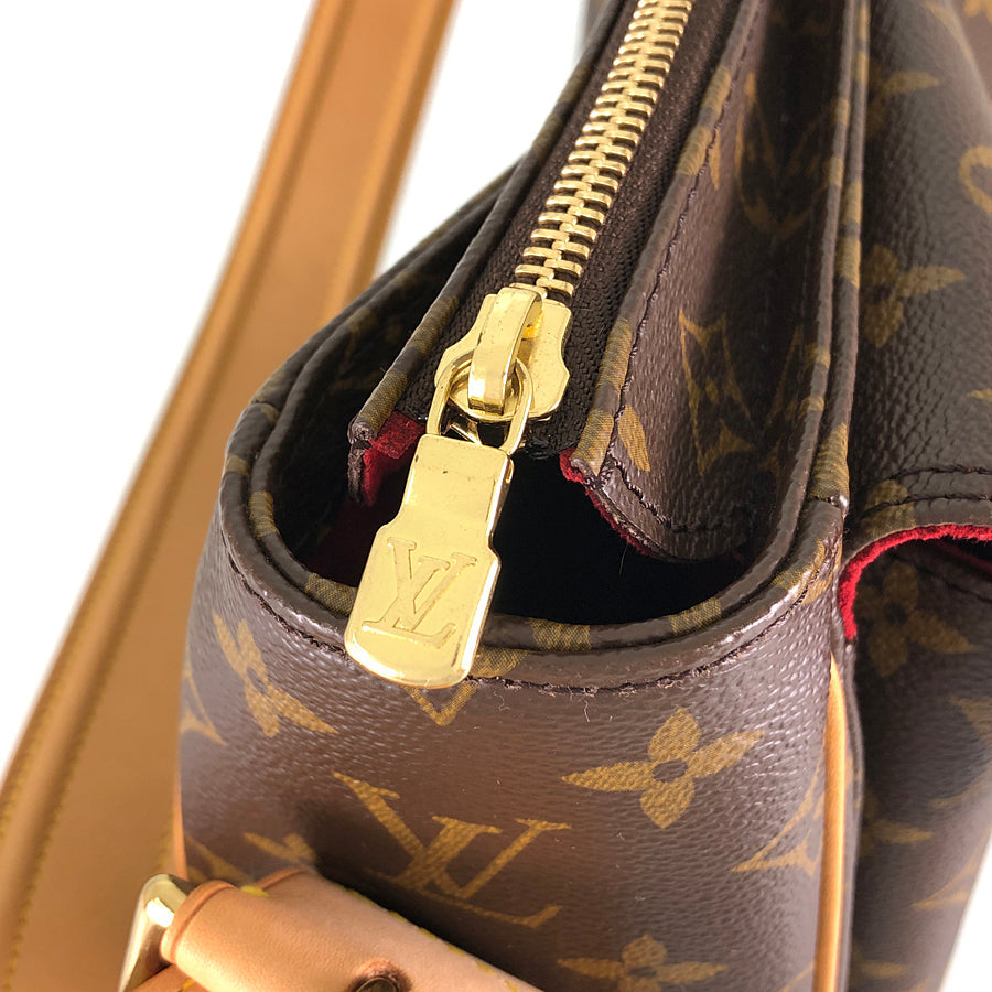 LOUIS VUITTON Shoulder Bag