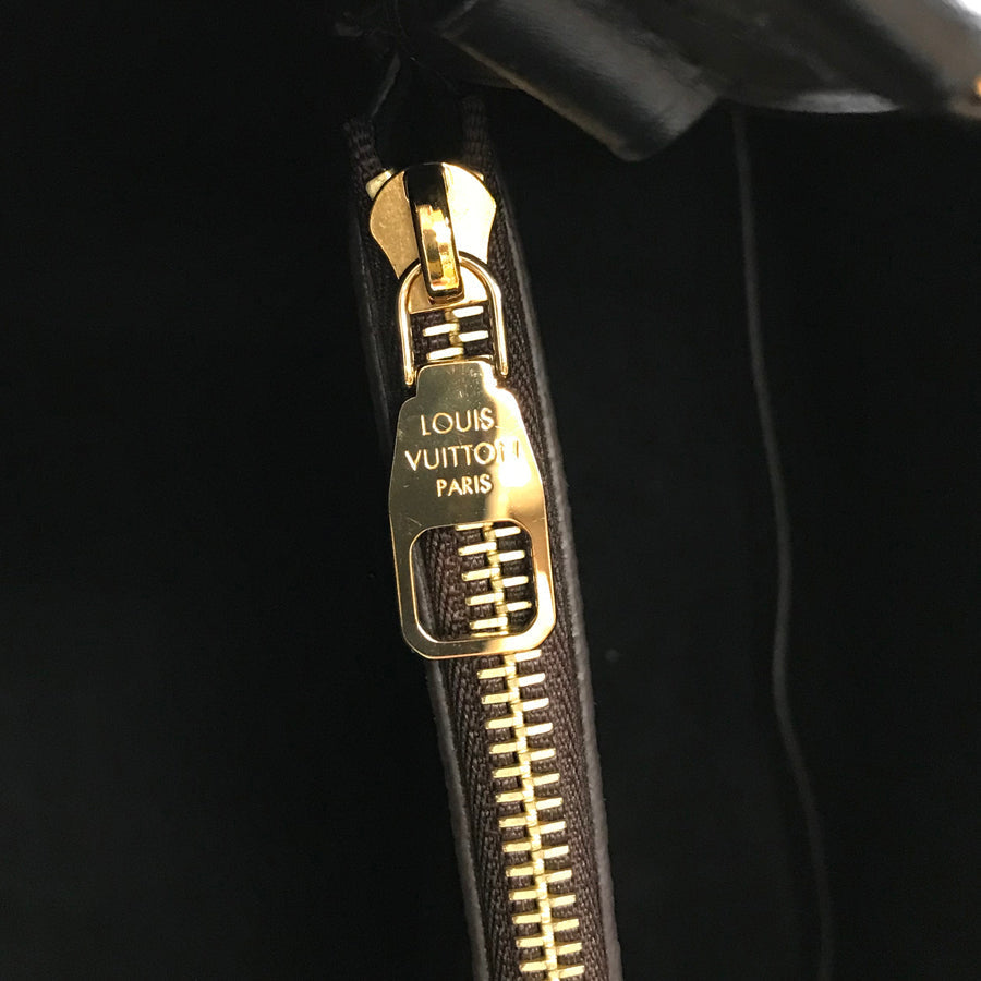 LOUIS VUITTON Monogram Neo Noe Shoulder Bag