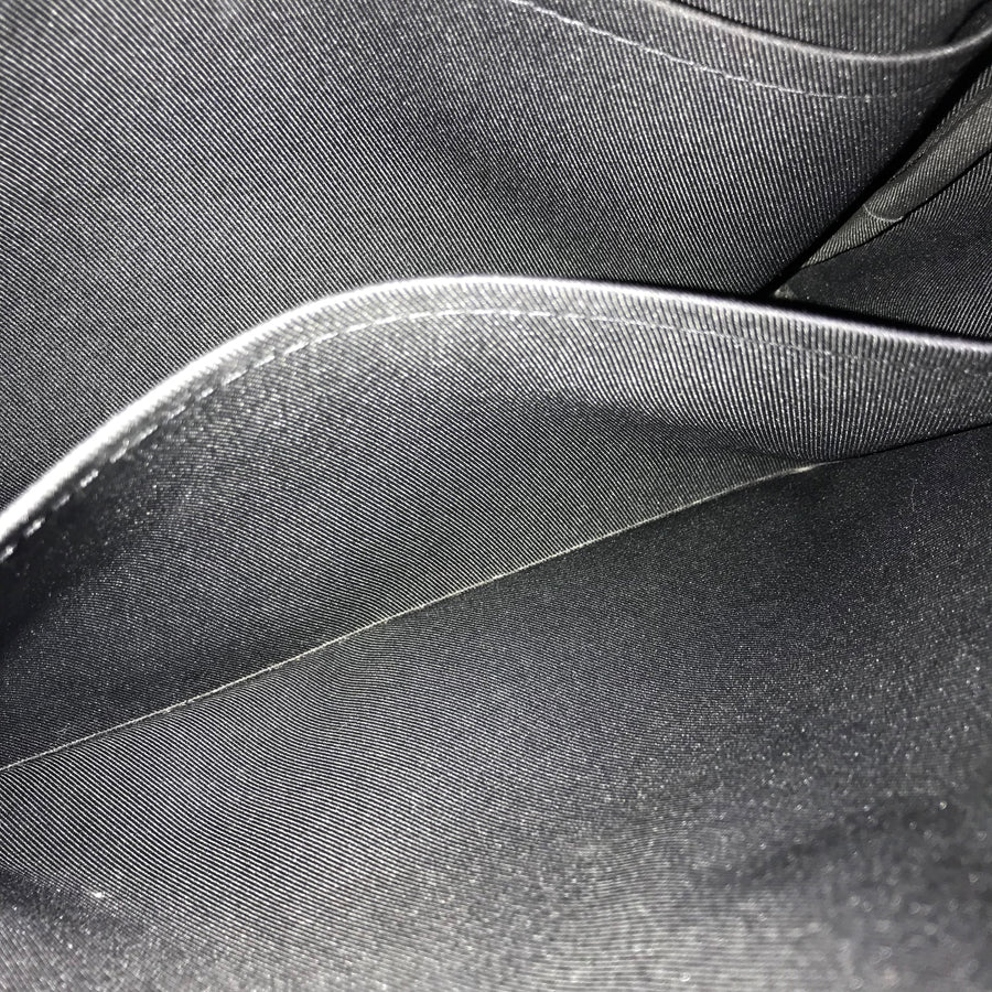 LOUIS VUITTON Shoulder Bag