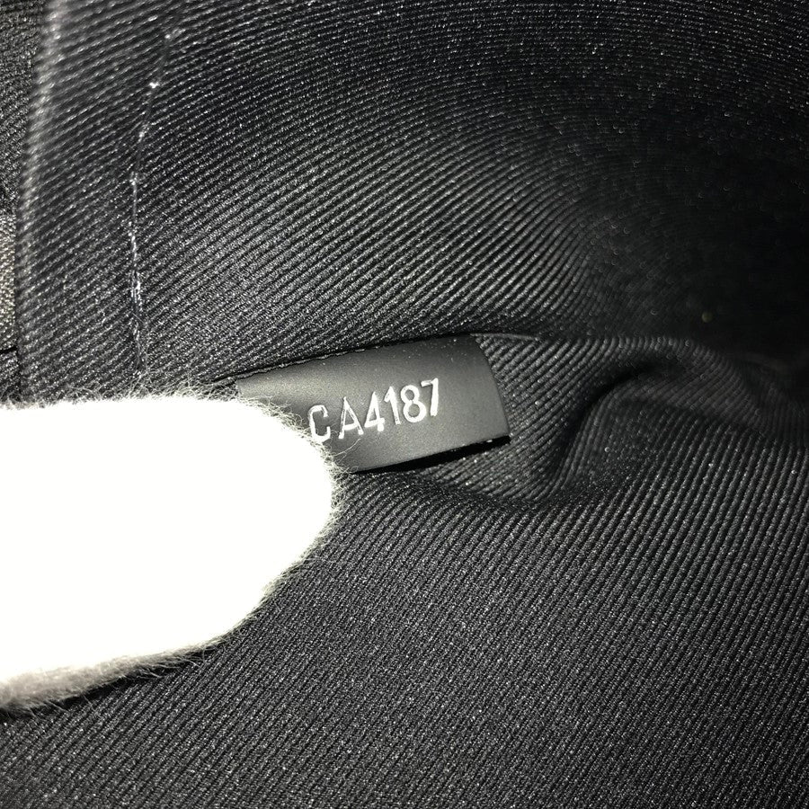 LOUIS VUITTON Shoulder Bag