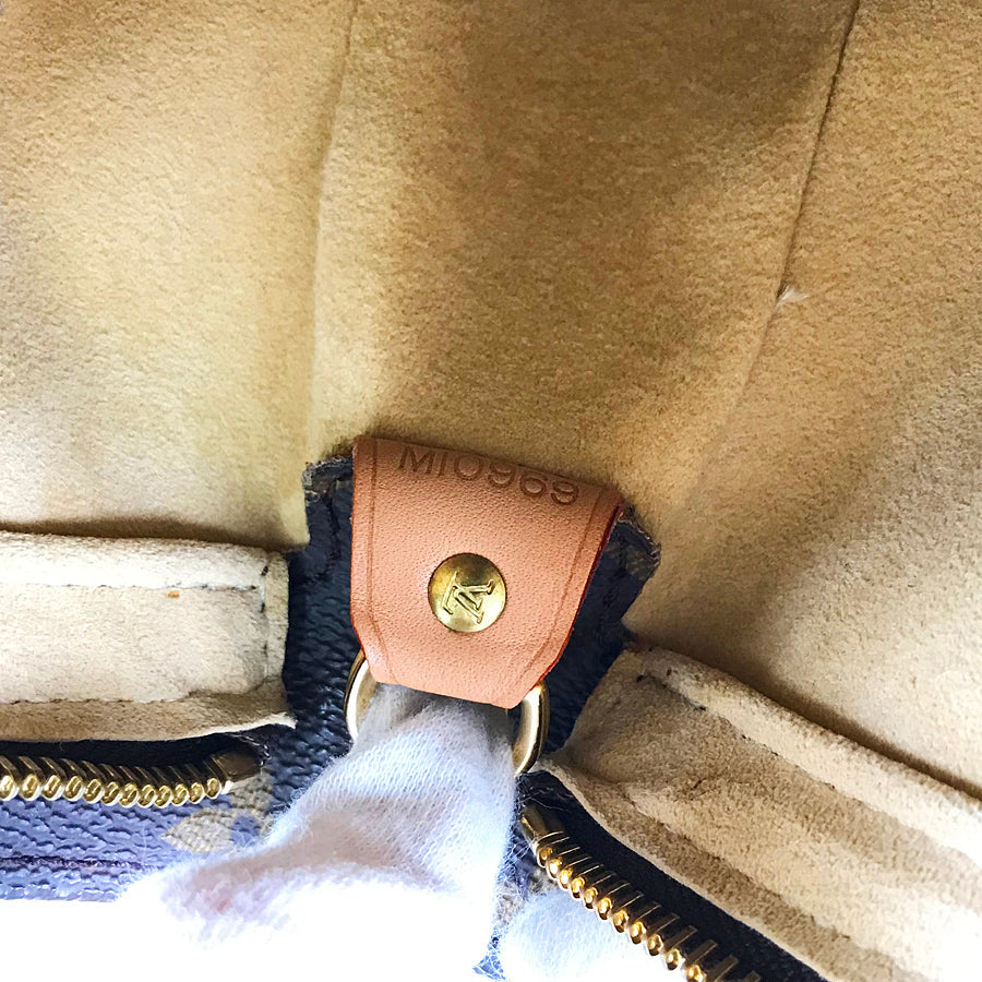 LOUIS VUITTON Monogram Looping GM M51145 Shoulder bag