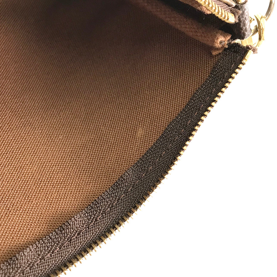 LOUIS VUITTON Pouch