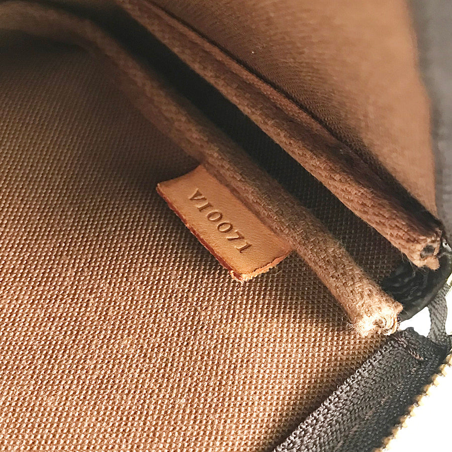 LOUIS VUITTON Pouch
