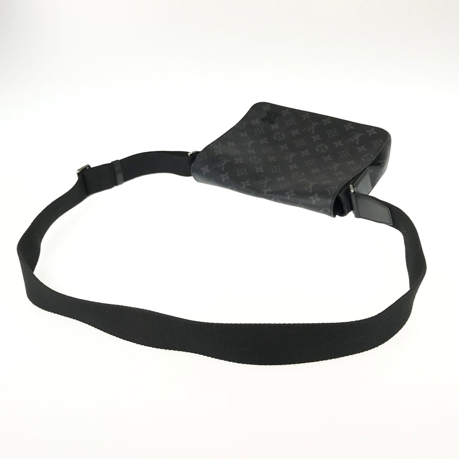 LOUIS VUITTON Monogram Eclipse District PM NM Messenger Shoulder Bag