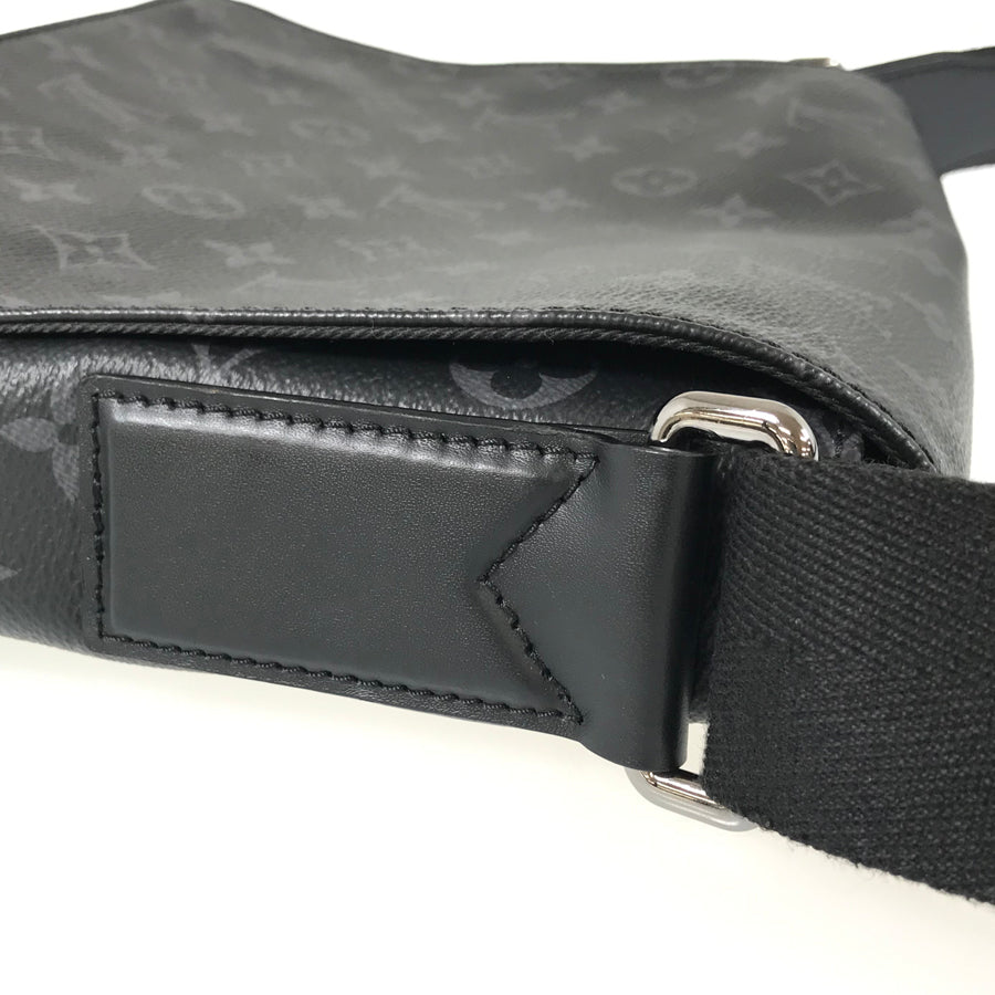 LOUIS VUITTON Monogram Eclipse District PM NM Messenger Shoulder Bag