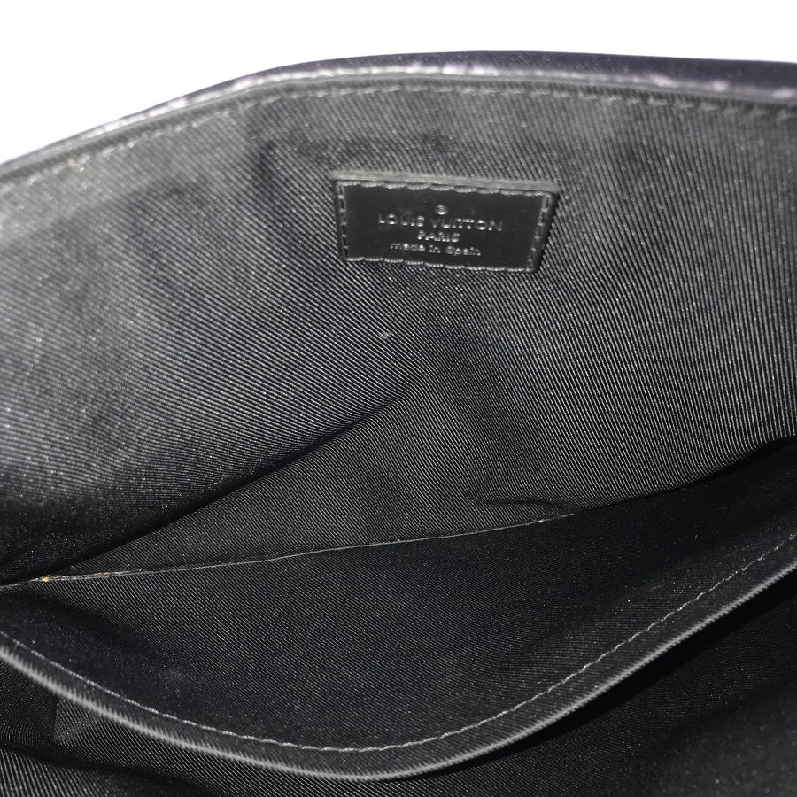 LOUIS VUITTON Monogram Eclipse District PM NM Messenger Shoulder Bag