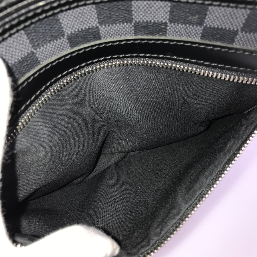 LOUIS VUITTON Damier Graphite Tomas N58028 Shoulder bag