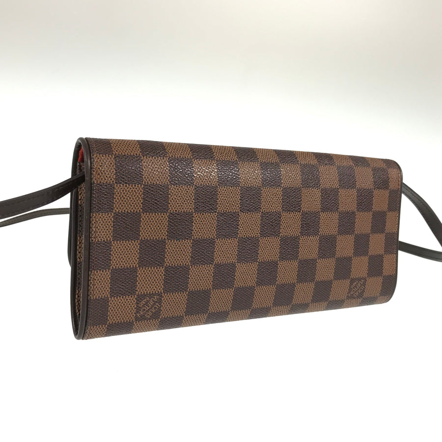 LOUIS VUITTON Shoulder Bag