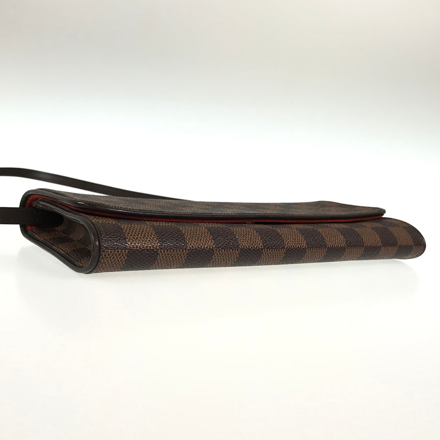 LOUIS VUITTON Shoulder Bag