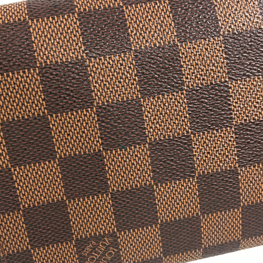 LOUIS VUITTON Shoulder Bag