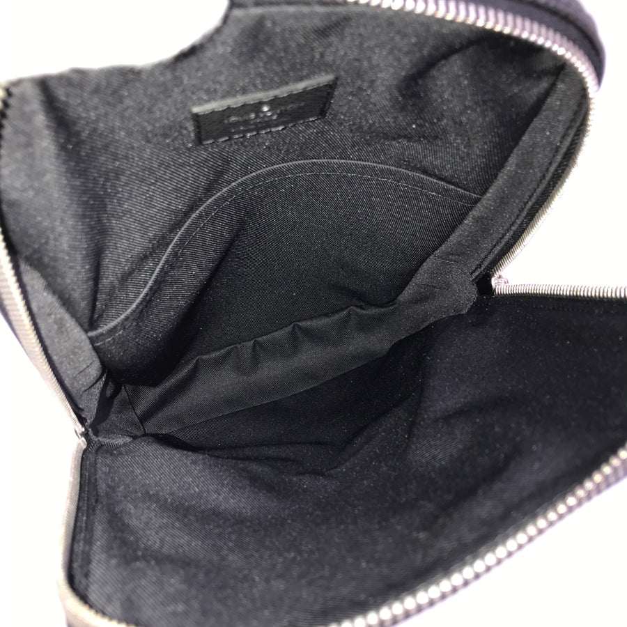 LOUIS VUITTON Taiga body bag