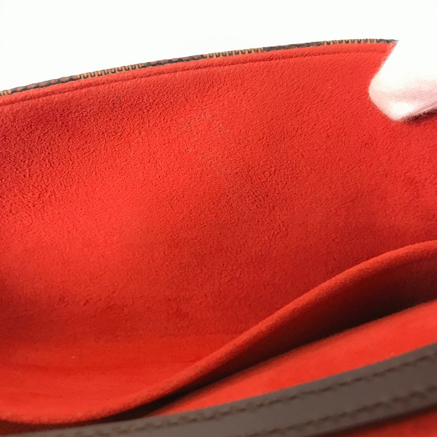 LOUIS VUITTON Shoulder Bag