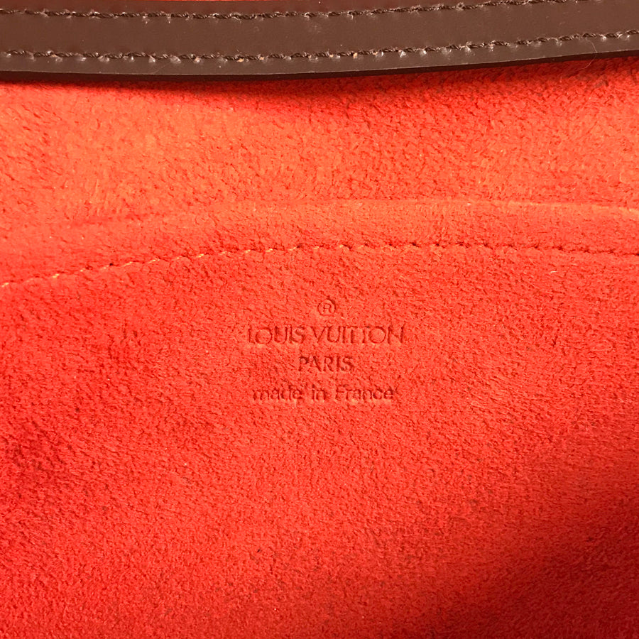 LOUIS VUITTON Shoulder Bag