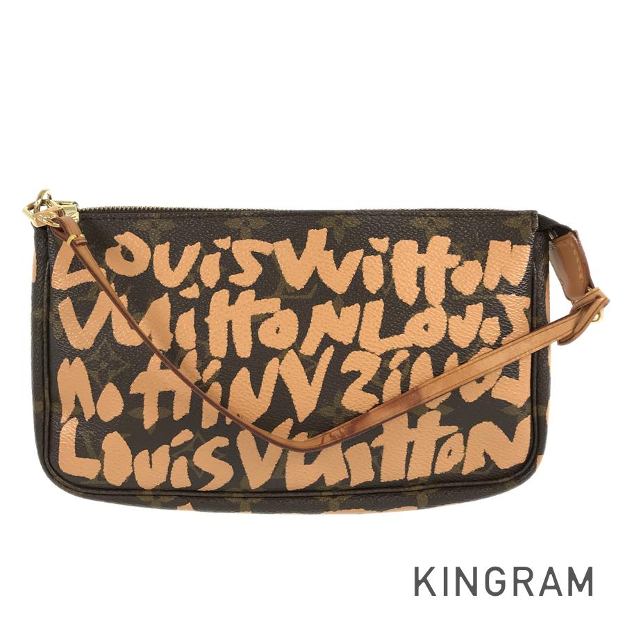 LOUIS VUITTON Pouch
