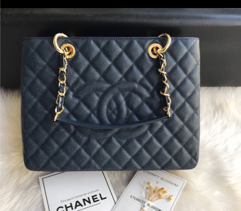 Chanel woman Shoulder bag