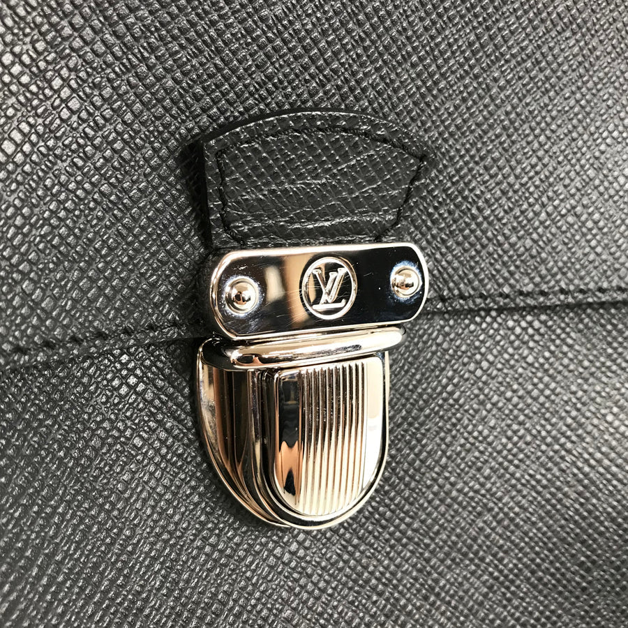 LOUIS VUITTON M31192 Shoulder bag