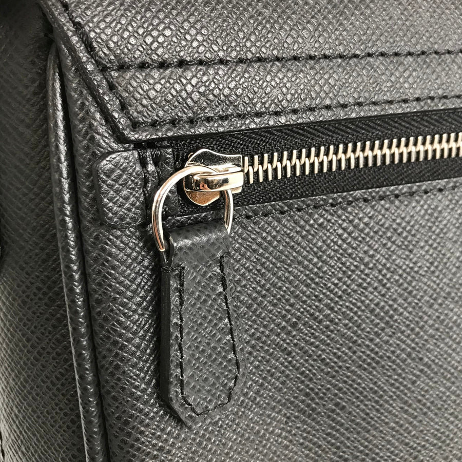 LOUIS VUITTON M31192 Shoulder bag