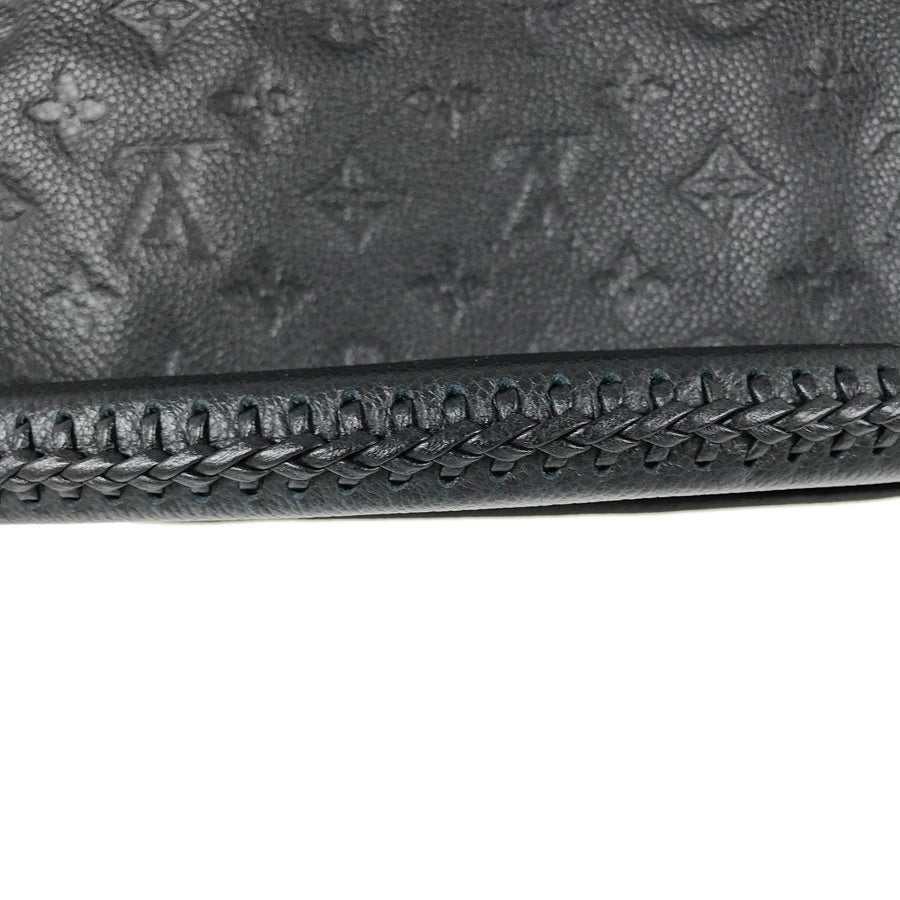 LOUIS VUITTON Artsy MM in Monogram Emplant Semi-Shoulder Shoulder Bag