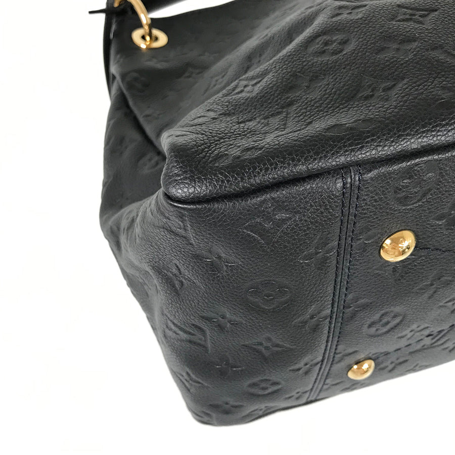 LOUIS VUITTON Artsy MM in Monogram Emplant Semi-Shoulder Shoulder Bag