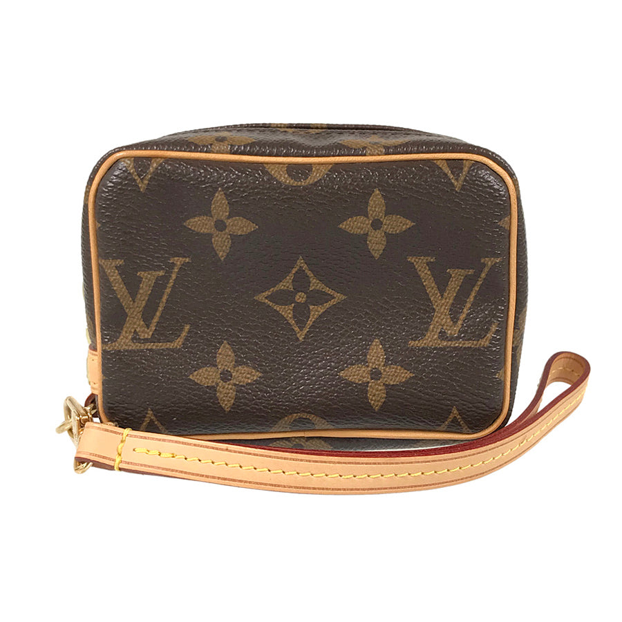 LOUIS VUITTON Pouch