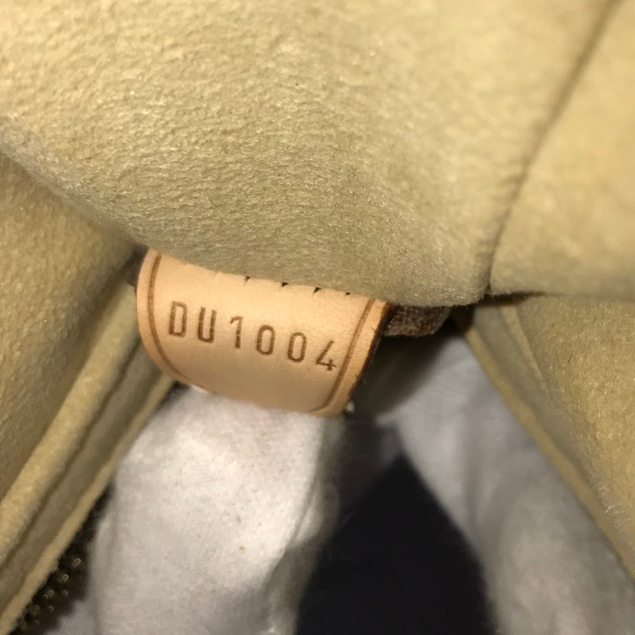 LOUIS VUITTON Monogram looping GM Shoulder Bag