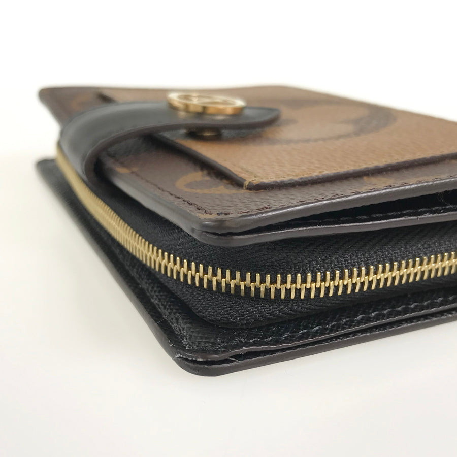 LOUIS VUITTON wallet