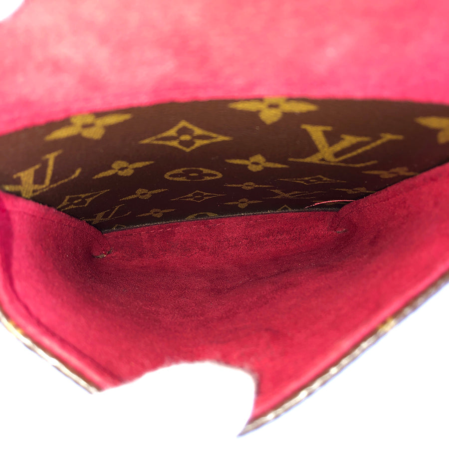 LOUIS VUITTON Shoulder Bag