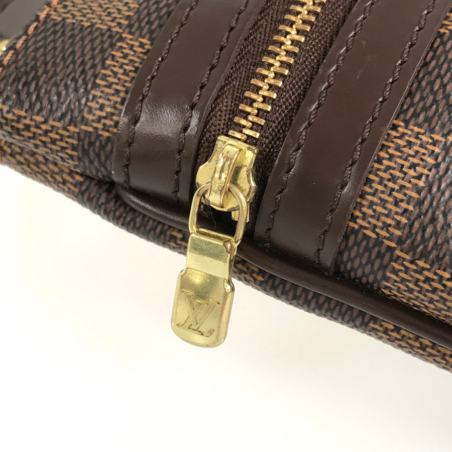 LOUIS VUITTON Shoulder Bag