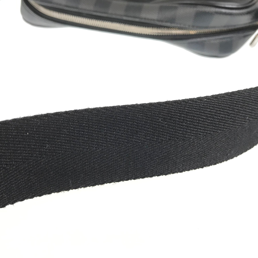 LOUIS VUITTON Shoulder Bag