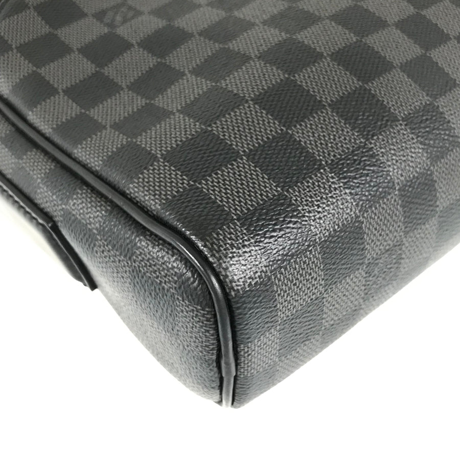 LOUIS VUITTON Shoulder Bag