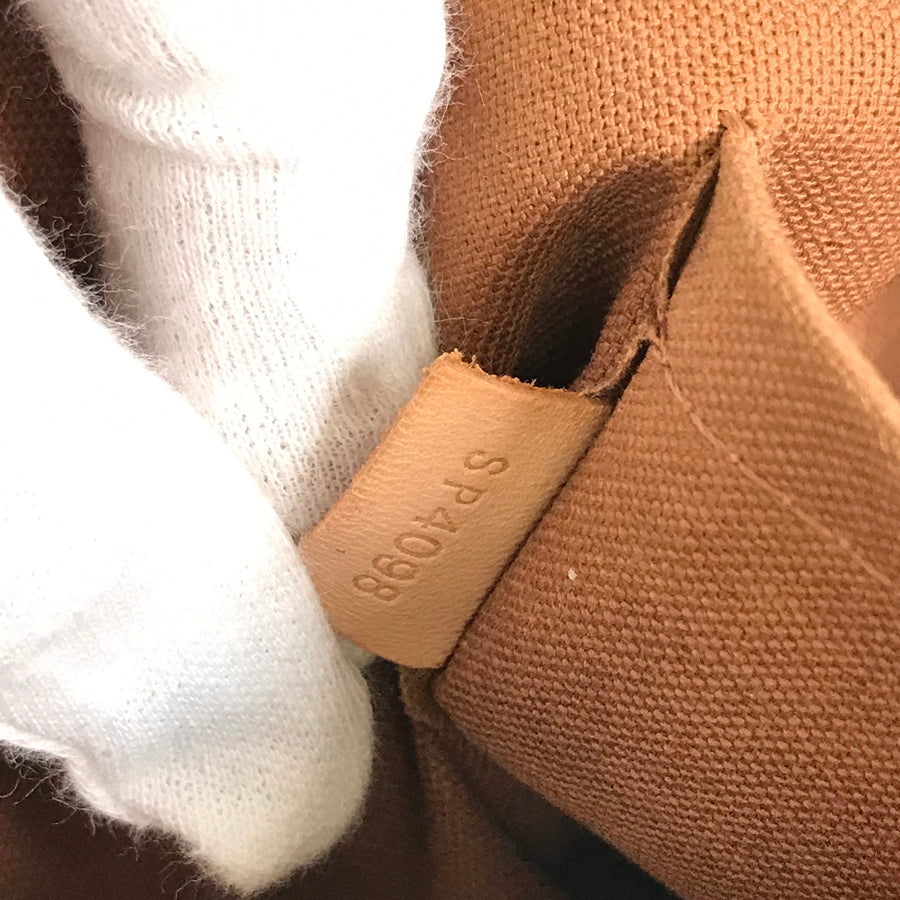 LOUIS VUITTON Tote Bag