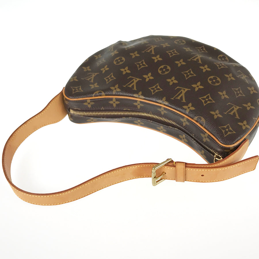 LOUIS VUITTON Monogram croissant MM Shoulder Bag