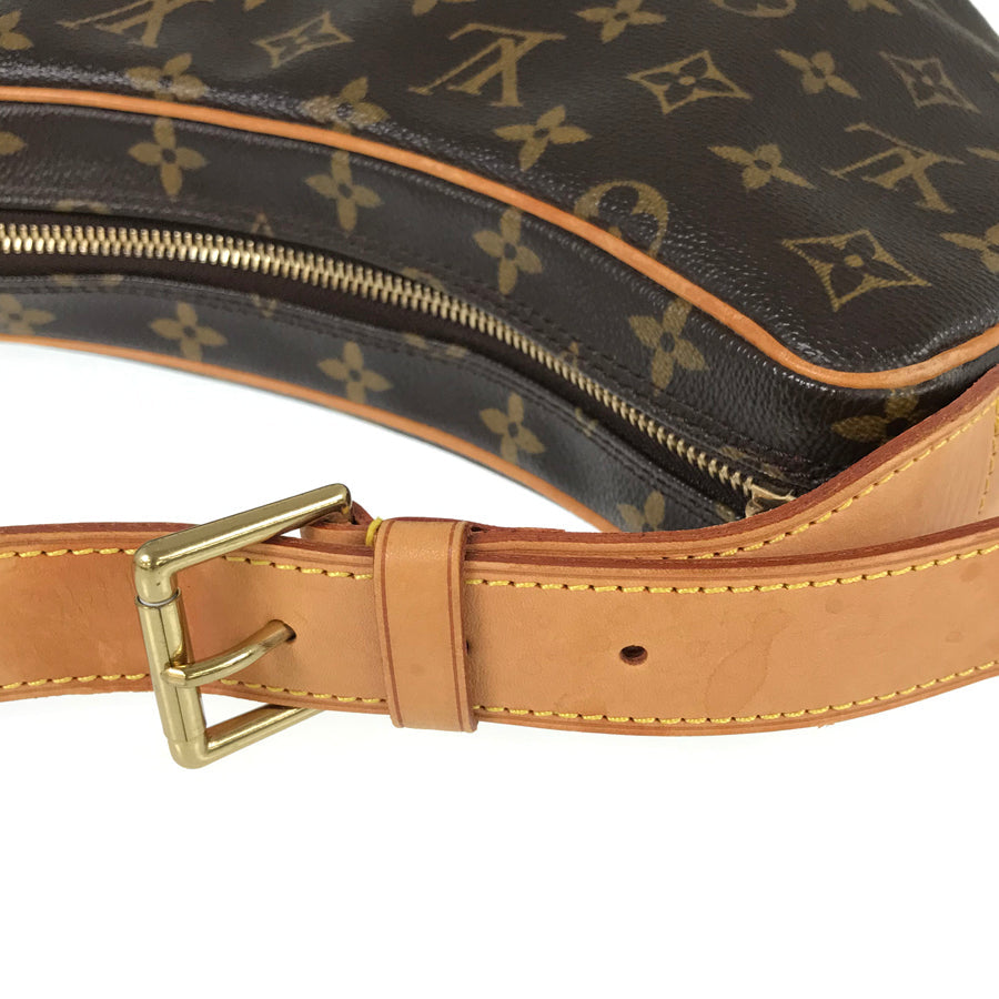 LOUIS VUITTON Monogram croissant MM Shoulder Bag